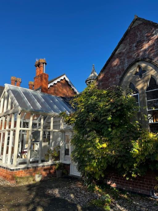 Tibberton The Old School House Retreat公寓 外观 照片
